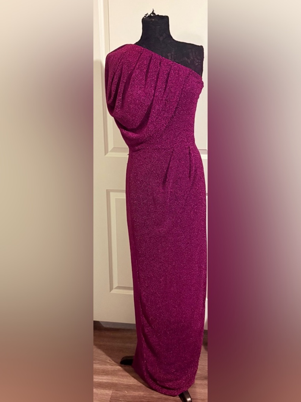 Black Halo Egan Purple Metallic asymmetrical neck One-Shoulder Size 12 NWT’S